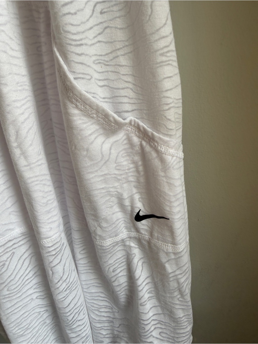Nike White Hooded Swim Cover-Up Dress Textured Print Women’s Small Like New - Picture 5 of 11